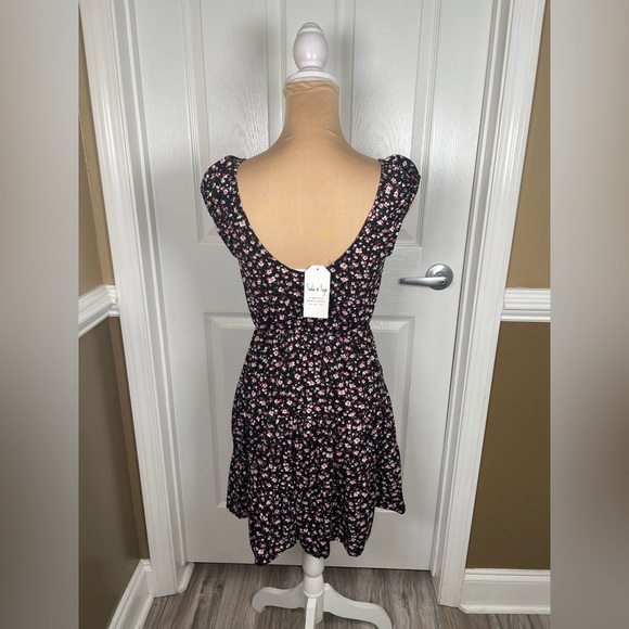 Sadie & Sage Elegant Black and Pink Floral Dress NWT Small - Picture 10 of 15